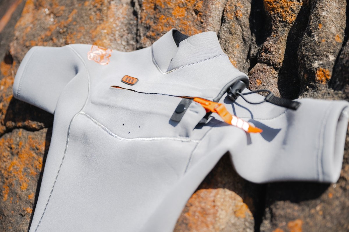 HARDCORE 2x2 SHORT SLEEVE SPRING GREY/DESERT RED - West Surfing